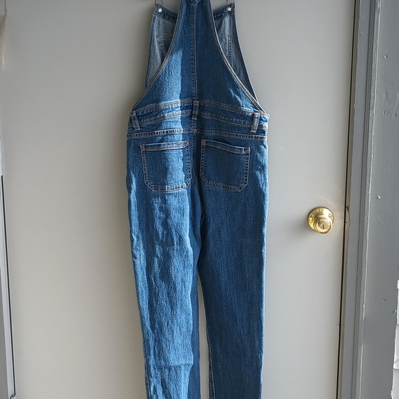 Jordache Juniors - Picture 7 of 9